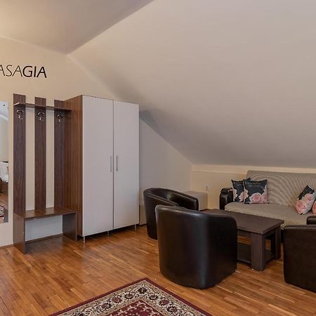 Pension Casa Gia Cluj-Napoca Luaran gambar